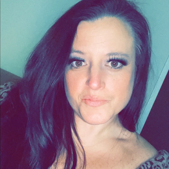 Meet your Posher, Becky - Picture 2 of 2